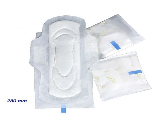 Tấm lót nền PE màu trắng Có cánh Tấm lót vệ sinh không gây dị ứng cho chảy máu nhiều